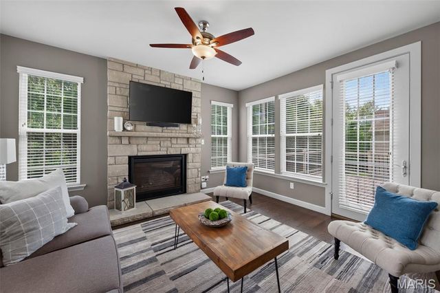 2701 Brook Hill Lane, St Charles, MO 63303