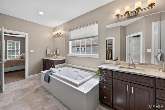2701 Brook Hill Lane, St Charles, MO 63303