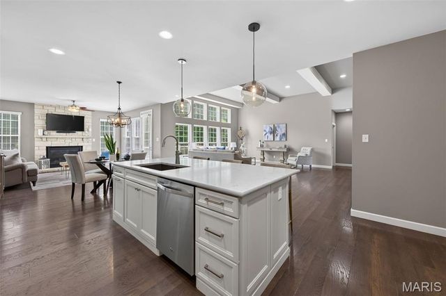 2701 Brook Hill Lane, St Charles, MO 63303