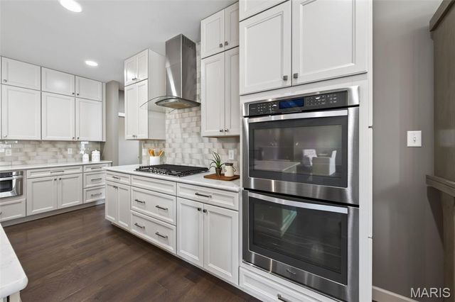 2701 Brook Hill Lane, St Charles, MO 63303