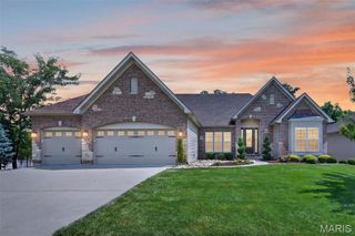 2701 Brook Hill Lane, St Charles, MO 63303