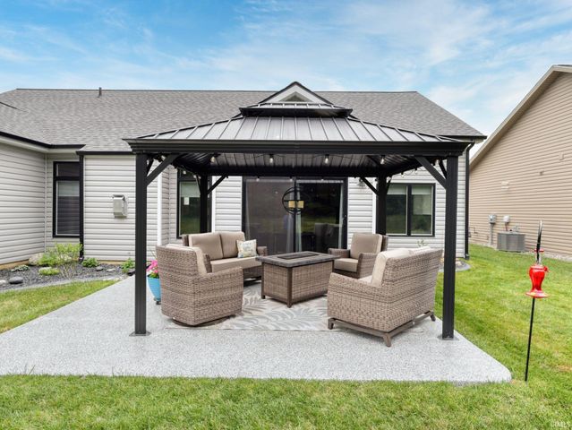 15332 Annabelle Place, Leo, IN 46765