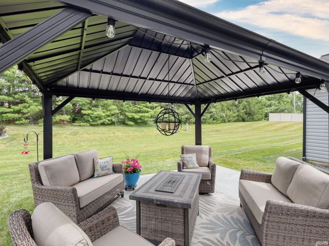 15332 Annabelle Place, Leo, IN 46765