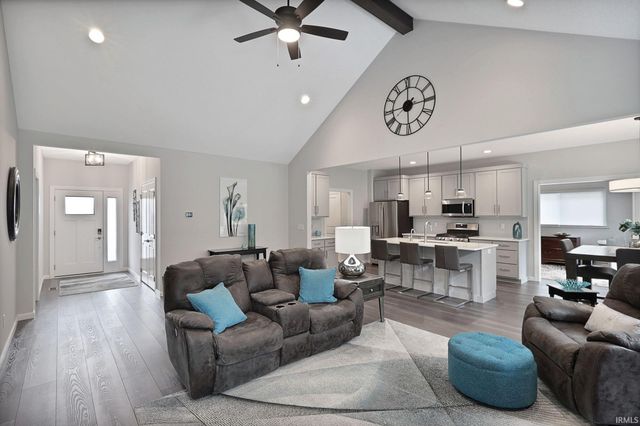 15332 Annabelle Place, Leo, IN 46765