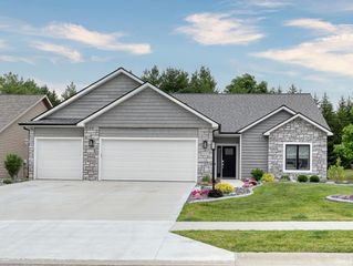 15332 Annabelle Place, Leo, IN 46765