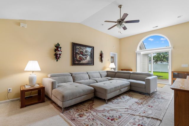 214 Southern Breezes Circle, Murrells Inlet, SC 29576