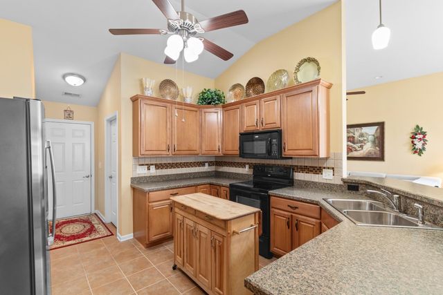 214 Southern Breezes Circle, Murrells Inlet, SC 29576