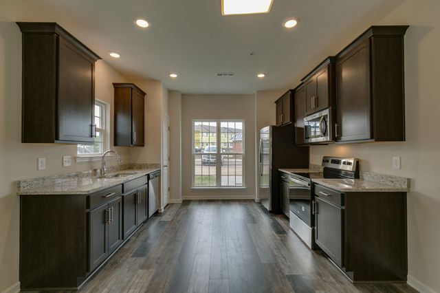 500 Acton Dr, Spring Hill, TN 37174