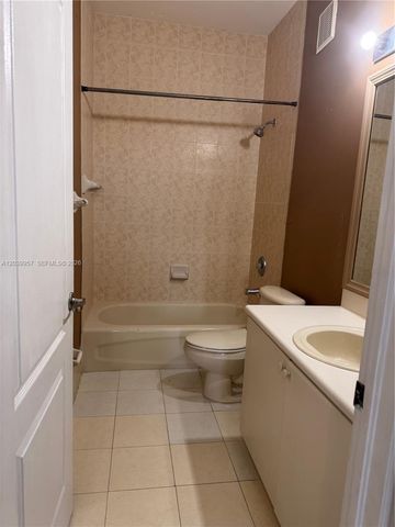 7070 NW 177th St 203-10, Hialeah, FL 33015