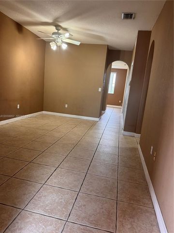7070 NW 177th St 203-10, Hialeah, FL 33015