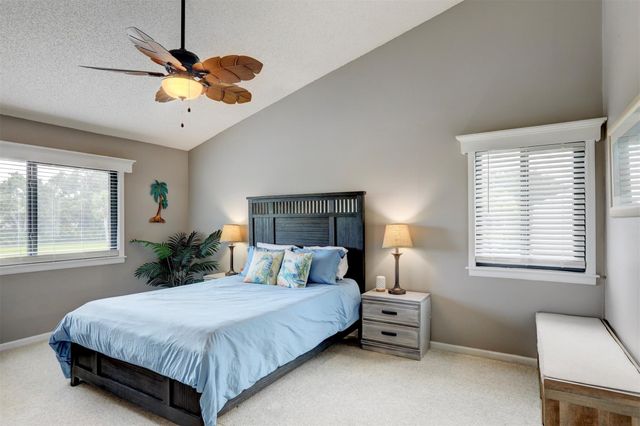 5725 Pelican Pointe Dr 4, Sebastian, FL 32958