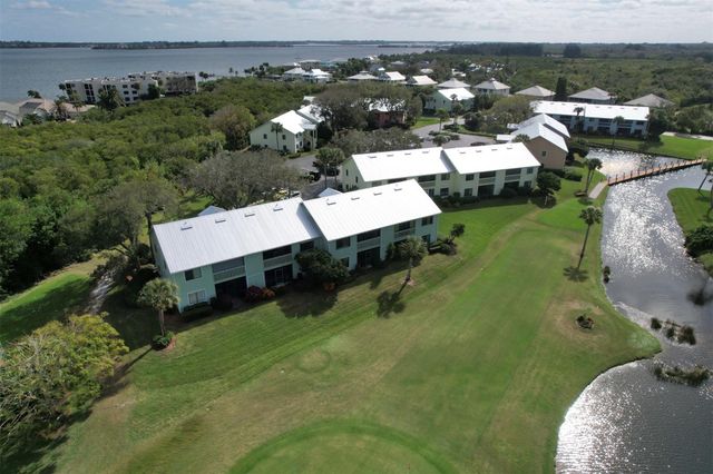 5725 Pelican Pointe Dr 4, Sebastian, FL 32958