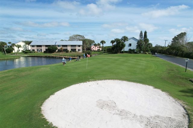 5725 Pelican Pointe Dr 4, Sebastian, FL 32958