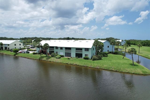 5725 Pelican Pointe Dr 4, Sebastian, FL 32958