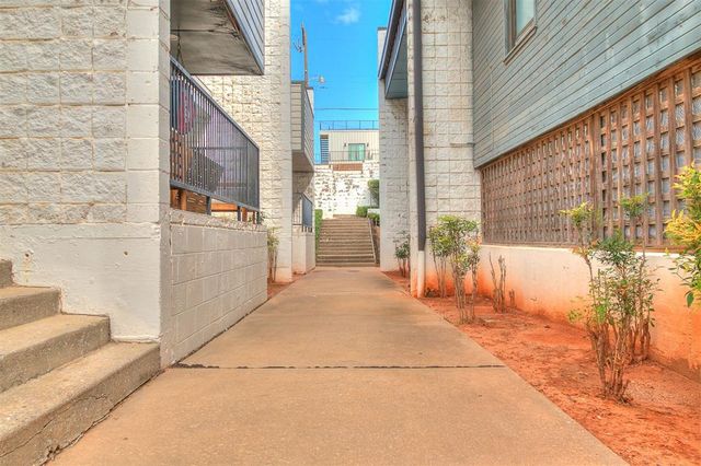 915 NW 7th Street 105, Oklahoma City, OK 73106