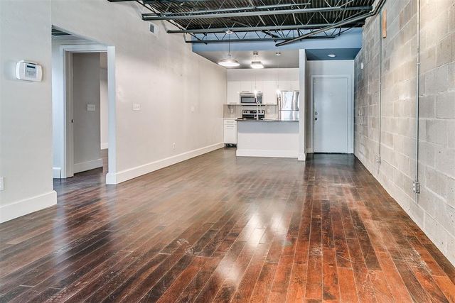 915 NW 7th Street 105, Oklahoma City, OK 73106