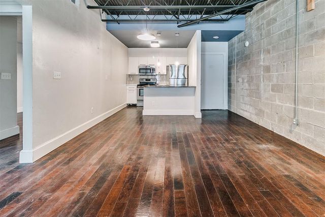 915 NW 7th Street 105, Oklahoma City, OK 73106