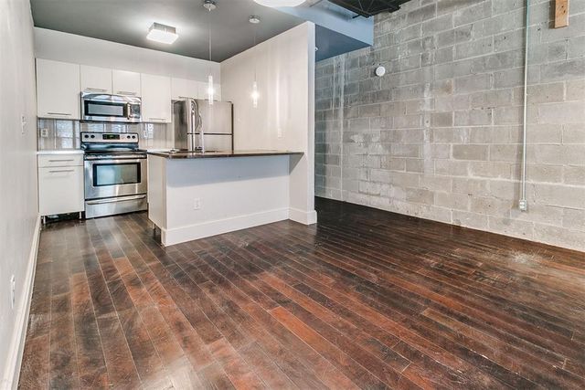 915 NW 7th Street 105, Oklahoma City, OK 73106