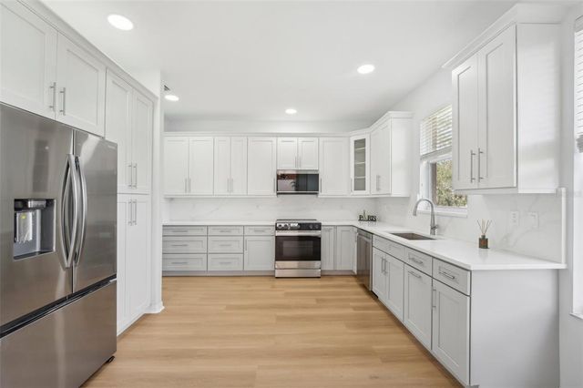 18051 JAVA ISLE DRIVE, Tampa, FL 33647
