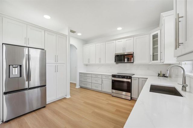 18051 JAVA ISLE DRIVE, Tampa, FL 33647