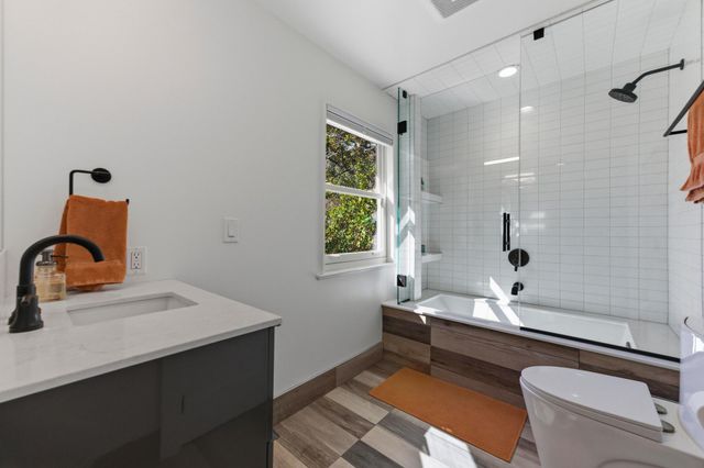 6806 Rockledge CV, Austin, TX 78731