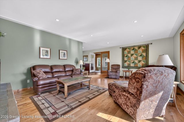 11165 Nixon Road, Grand Ledge, MI 48837