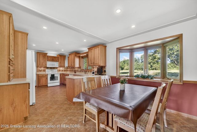 11165 Nixon Road, Grand Ledge, MI 48837