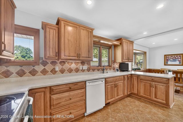 11165 Nixon Road, Grand Ledge, MI 48837