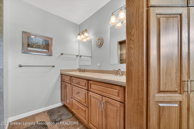 11165 Nixon Road, Grand Ledge, MI 48837