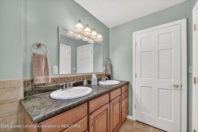 11165 Nixon Road, Grand Ledge, MI 48837