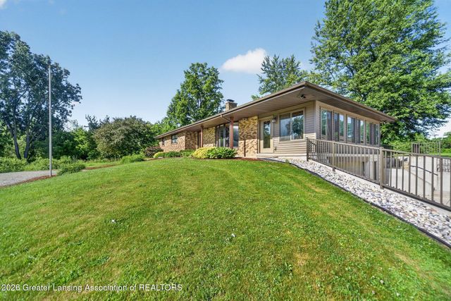 11165 Nixon Road, Grand Ledge, MI 48837