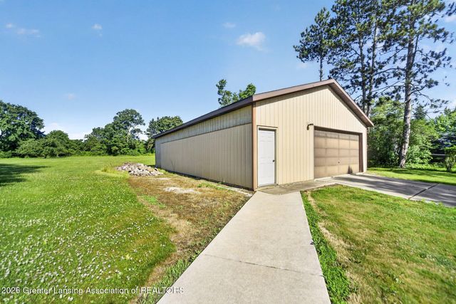 11165 Nixon Road, Grand Ledge, MI 48837
