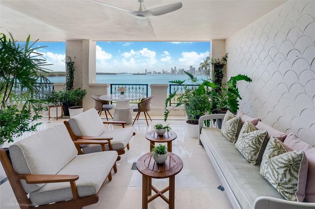4822 Fisher Island Dr 4822, Miami Beach, FL 33109