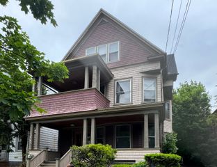 96 Hubinger Street, New Haven, CT 06511