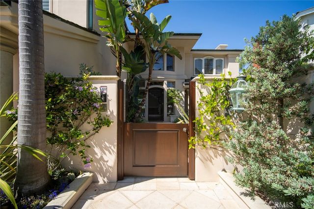 49 Cambria, Corona Del Mar, CA 92625