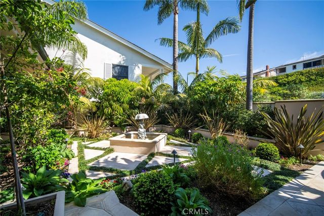 49 Cambria, Corona Del Mar, CA 92625