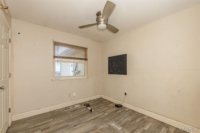 17 Oak Knoll Drive, St Peters, MO 63376