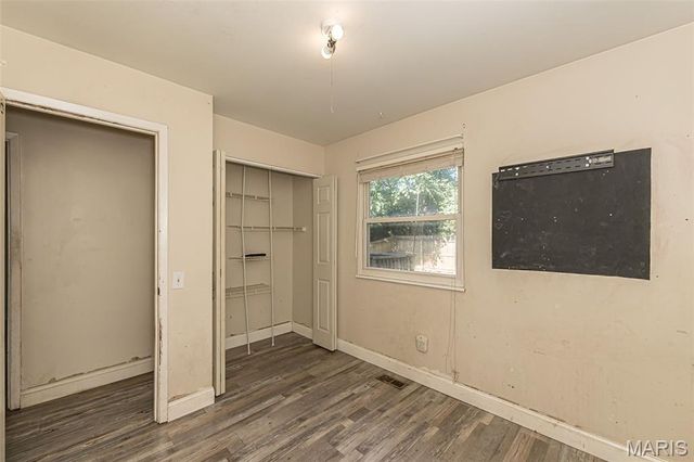 17 Oak Knoll Drive, St Peters, MO 63376