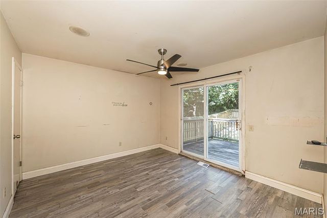 17 Oak Knoll Drive, St Peters, MO 63376