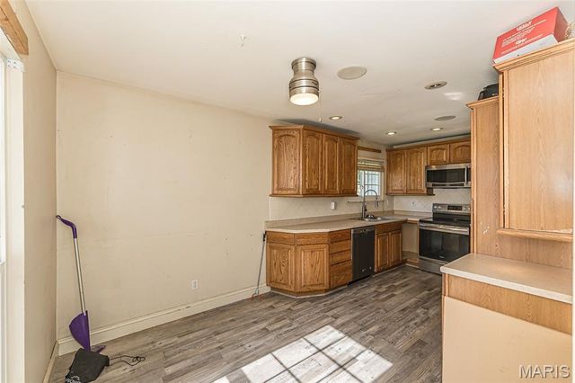 17 Oak Knoll Drive, St Peters, MO 63376