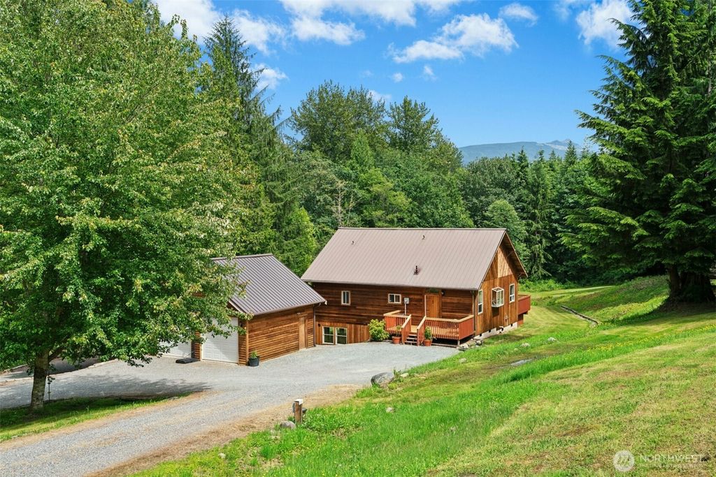 10025 333rd Avenue SE, Sultan, WA 98294