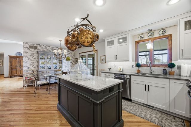 3634 Honey Hill Drive SE, Cedar Rapids, IA 52403