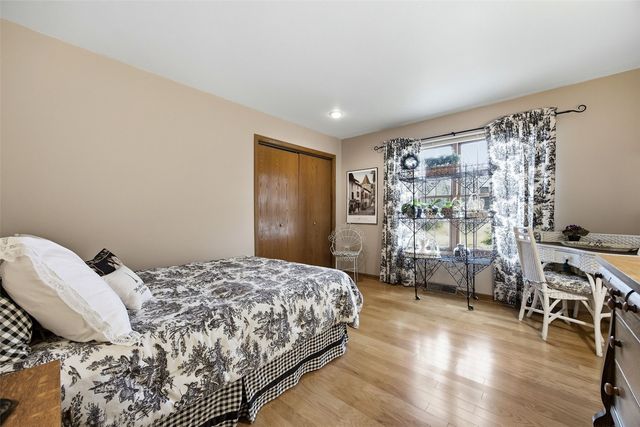 3634 Honey Hill Drive SE, Cedar Rapids, IA 52403