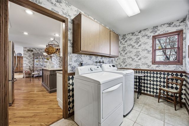 3634 Honey Hill Drive SE, Cedar Rapids, IA 52403
