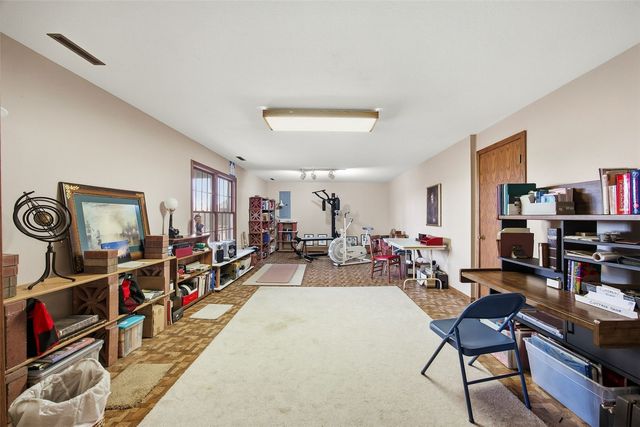 3634 Honey Hill Drive SE, Cedar Rapids, IA 52403
