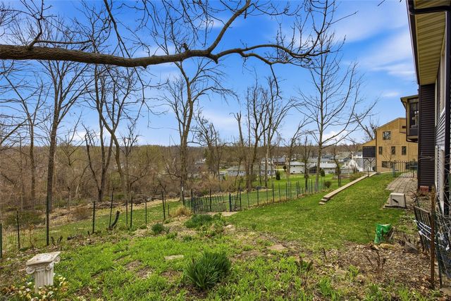 3634 Honey Hill Drive SE, Cedar Rapids, IA 52403