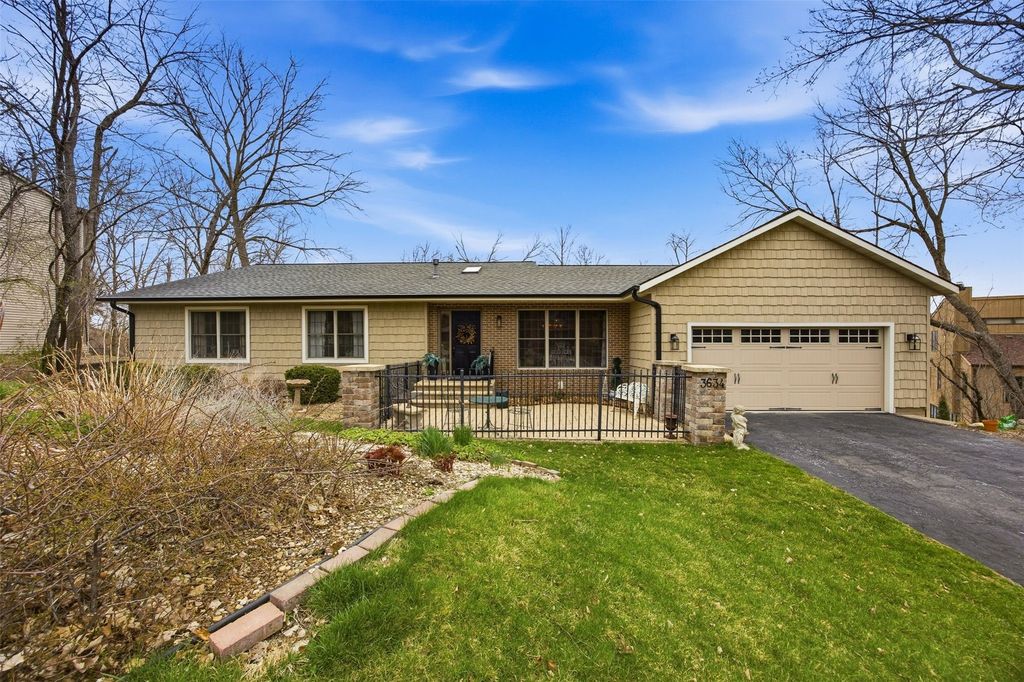 3634 Honey Hill Drive SE, Cedar Rapids, IA 52403