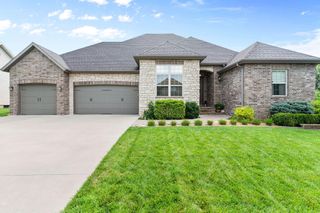 1196 North Elmhurst Road, Springfield, MO 65809