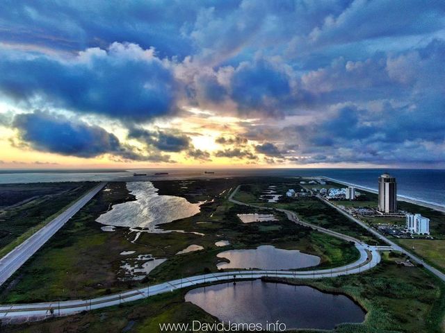 801 E Beach Drive TW2108, Galveston, TX 77550