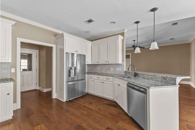 67 Lake Thoreau Rd., Hattiesburg, MS 39402